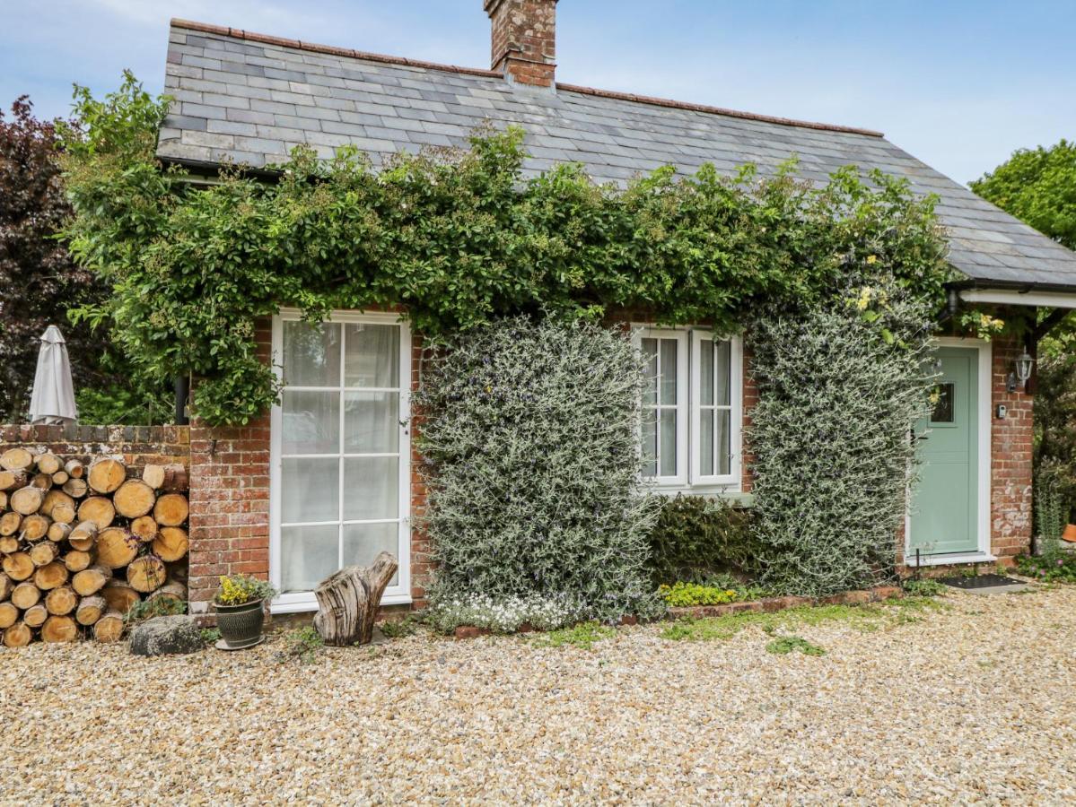 Parkfield Cottage Sturminster Marshall Exterior foto