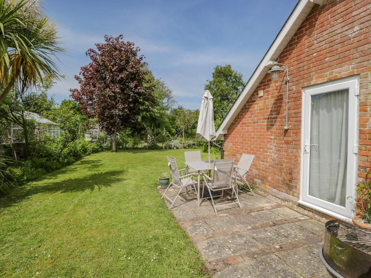 Parkfield Cottage Sturminster Marshall Exterior foto